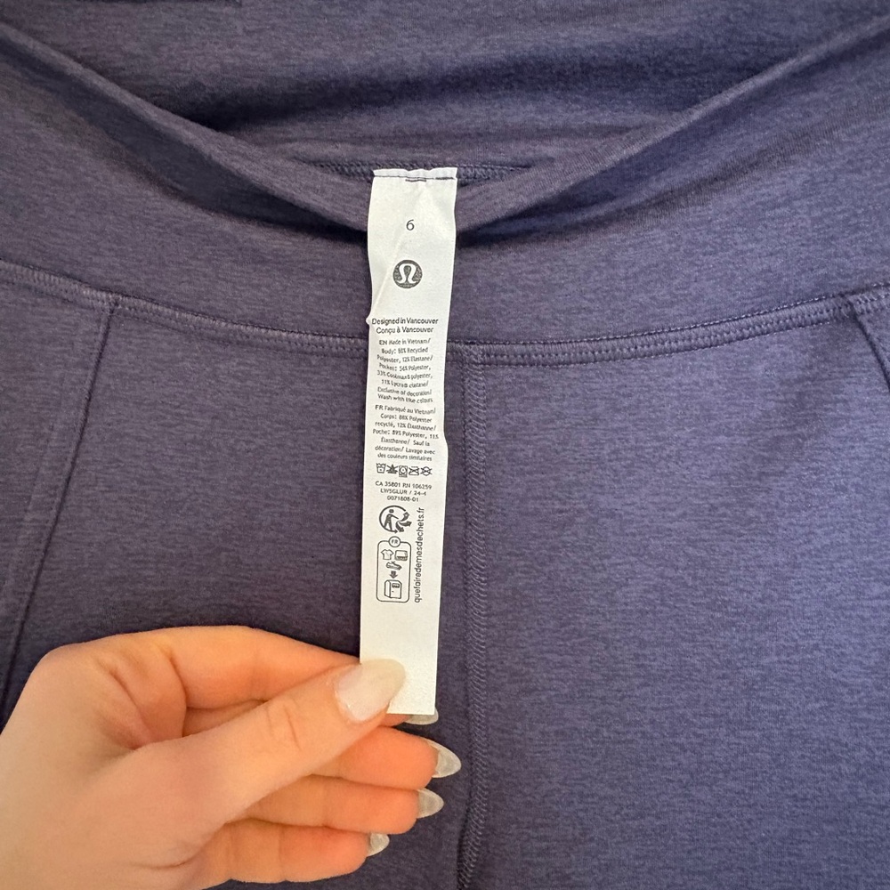 lululemon Softy Suedey Split-Hem High-Rise Mini-Flare Pant in Nightfall size 6 - Picture 12 of 13